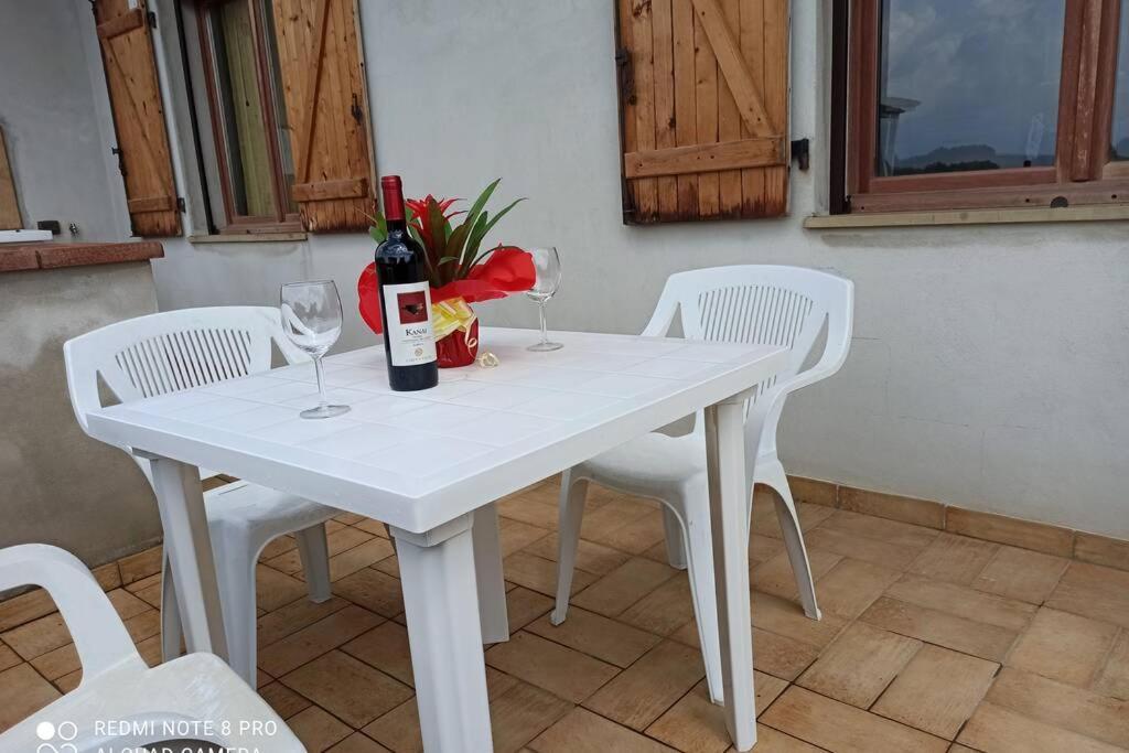 Casa Cao Appartamento "L'Ulivo" Nurachi ภายนอก รูปภาพ